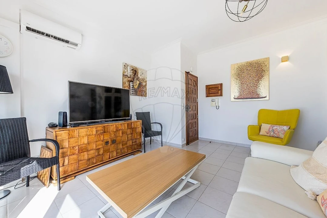 Apartamento T1 para Venda em Costa da Caparica Foto 25