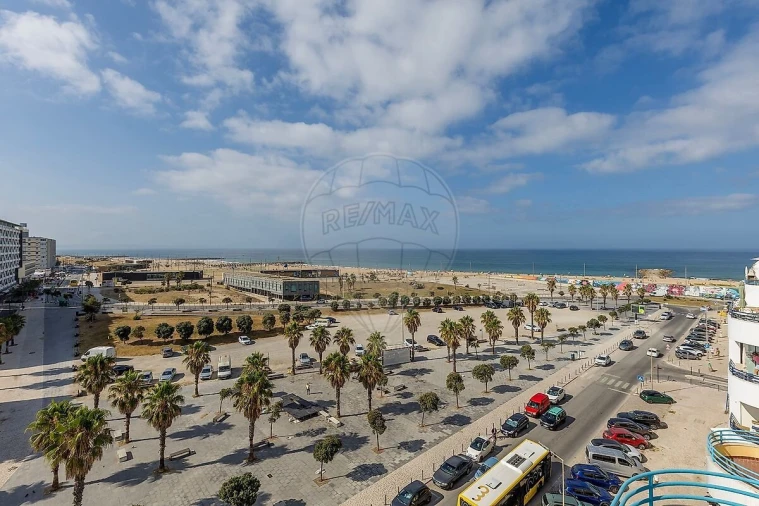 Apartamento T1 para Venda em Costa da Caparica Foto 11