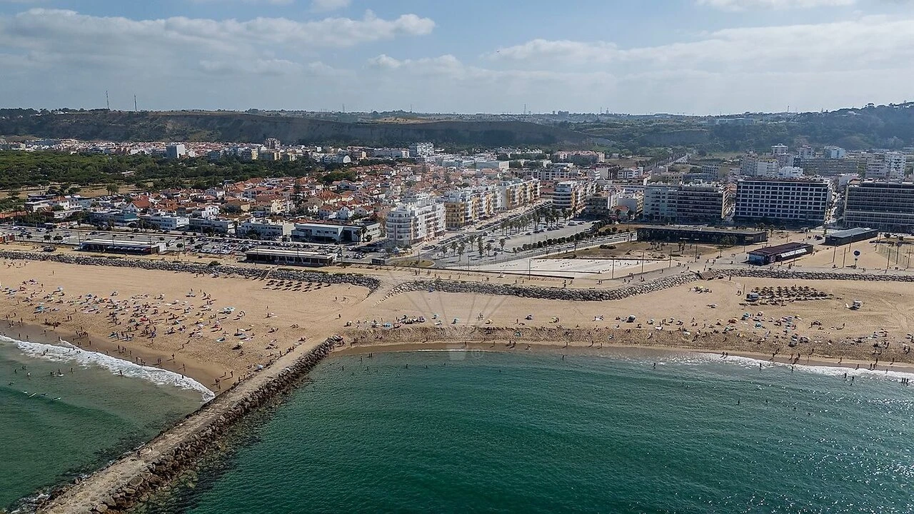 Apartamento T1 para Venda em Costa da Caparica Foto 40