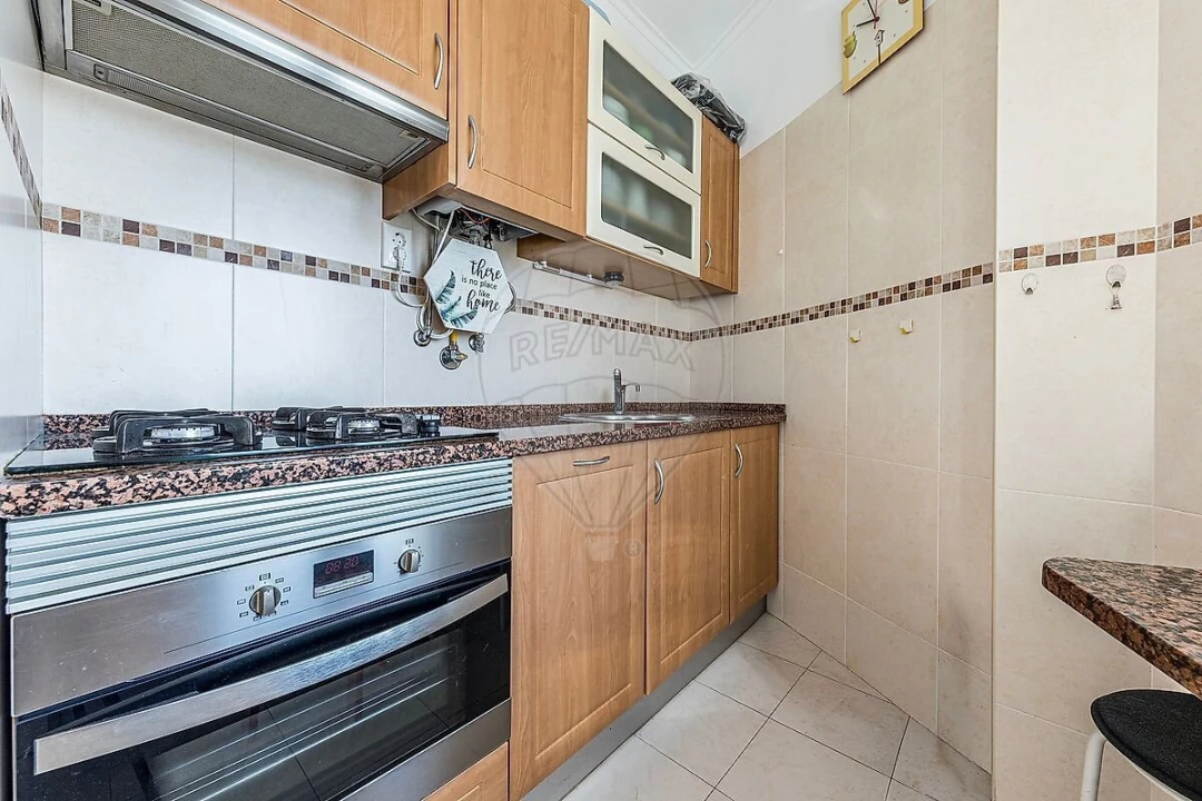 Apartamento T1 para Venda em Costa da Caparica Foto 28
