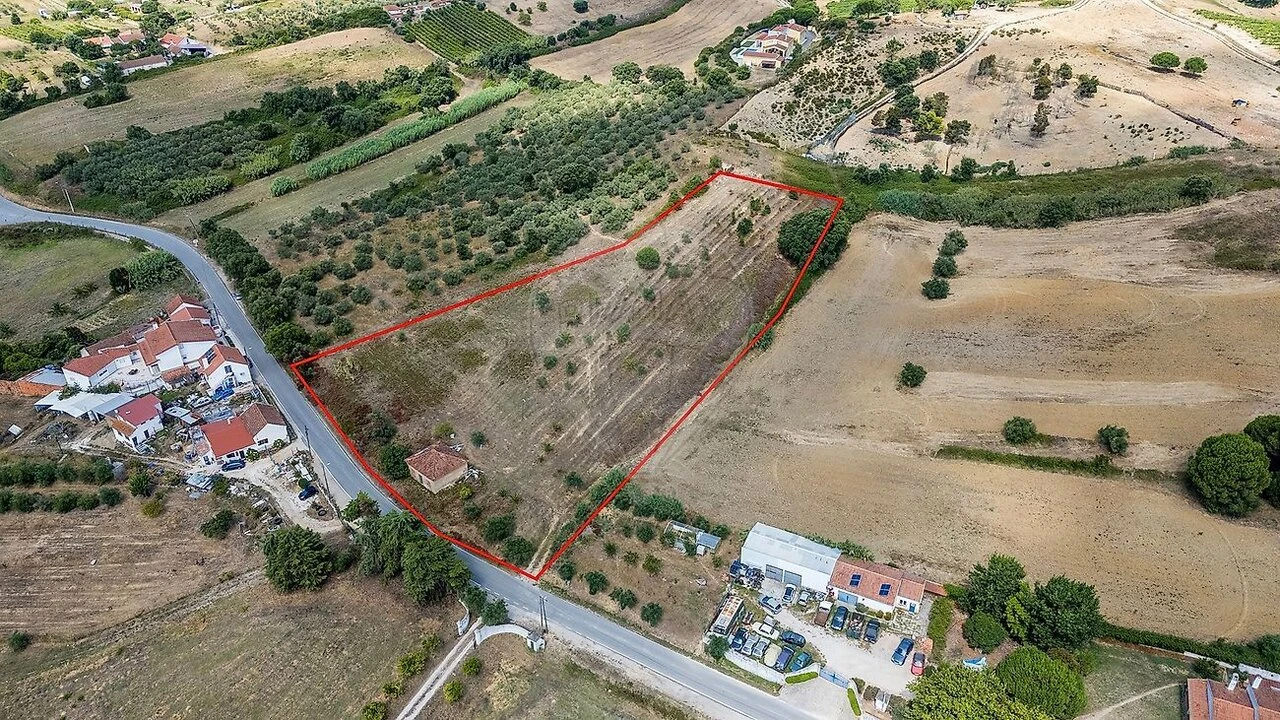 Terreno para Venda em Alcoentre Foto 5