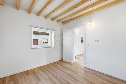 Moradia T2 para Venda em Olhalvo