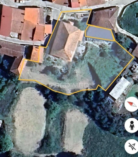 Moradia T5 para Venda em Torre de D. Chama