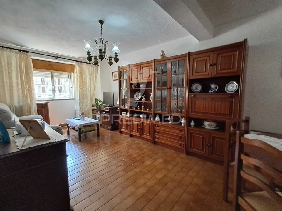 Apartamento T1 para Venda em Caparica e Trafaria Foto 2