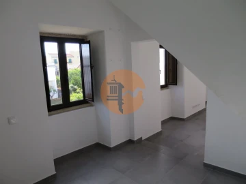 Moradia T4 para Venda em Moncarapacho e Fuseta