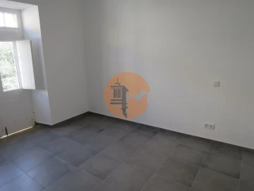 Moradia T4 para Venda em Moncarapacho e Fuseta