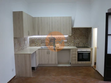 Moradia T4 para Venda em Moncarapacho e Fuseta