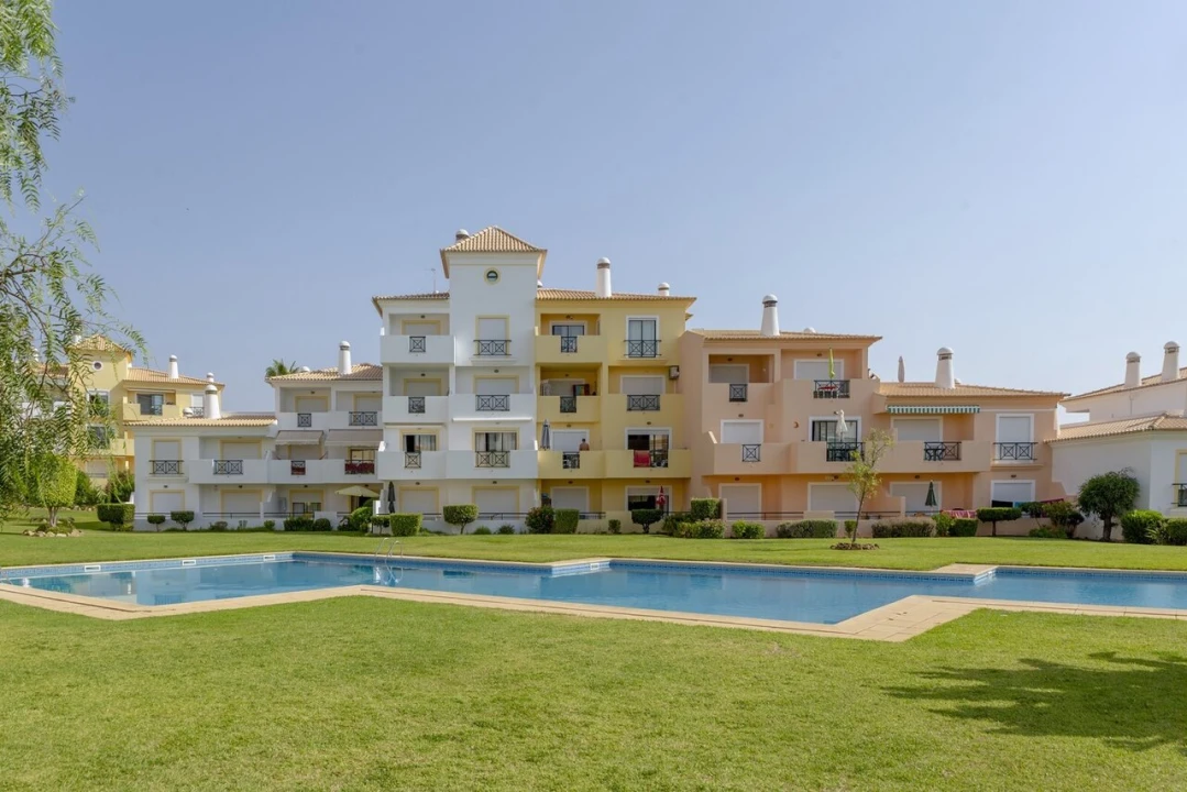 Apartamento T1 para Venda em Albufeira e Olhos de Água Foto 7