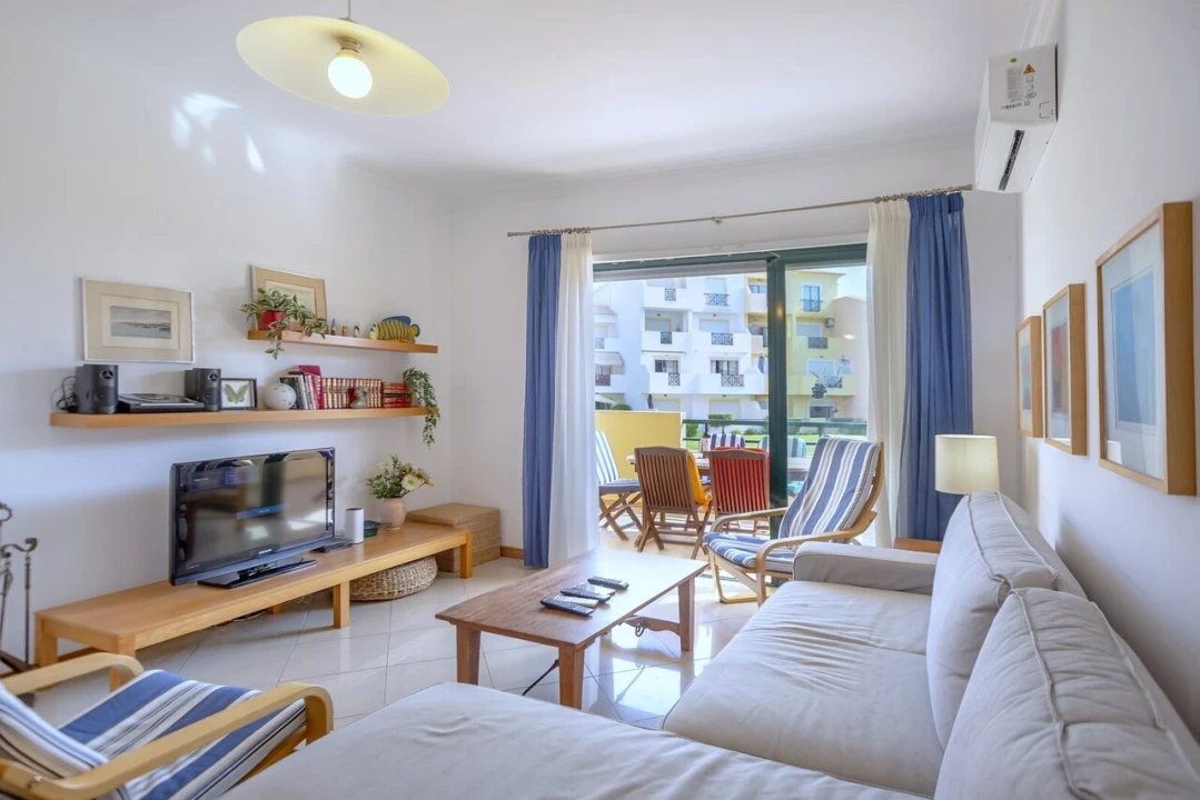Apartamento T1 para Venda em Albufeira e Olhos de Água Foto 3