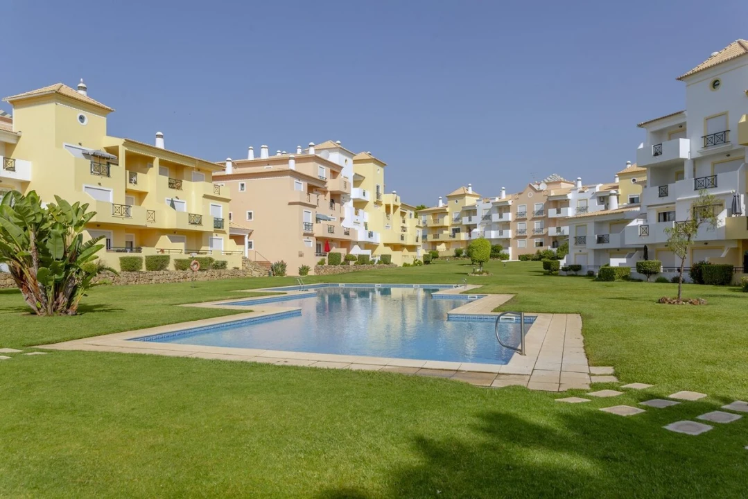 Apartamento T1 para Venda em Albufeira e Olhos de Água Foto 24