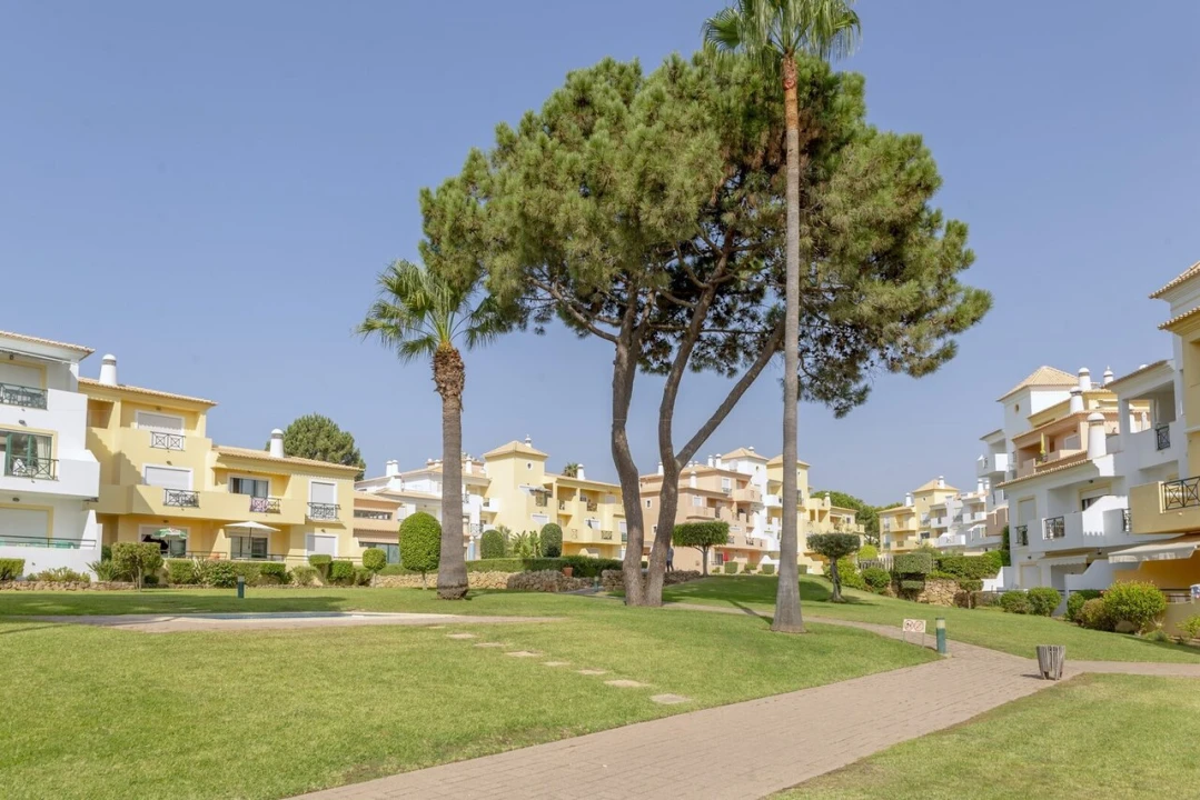 Apartamento T1 para Venda em Albufeira e Olhos de Água Foto 27