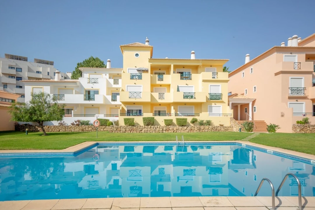 Apartamento T1 para Venda em Albufeira e Olhos de Água Foto 1