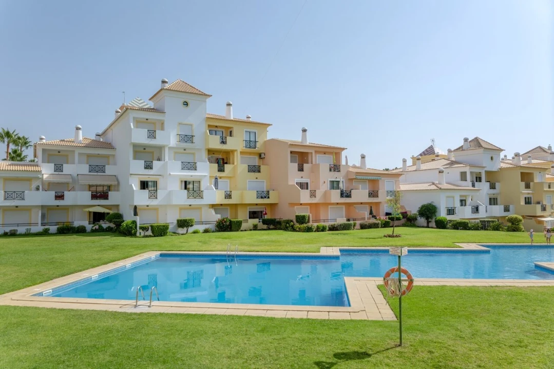 Apartamento T1 para Venda em Albufeira e Olhos de Água Foto 40