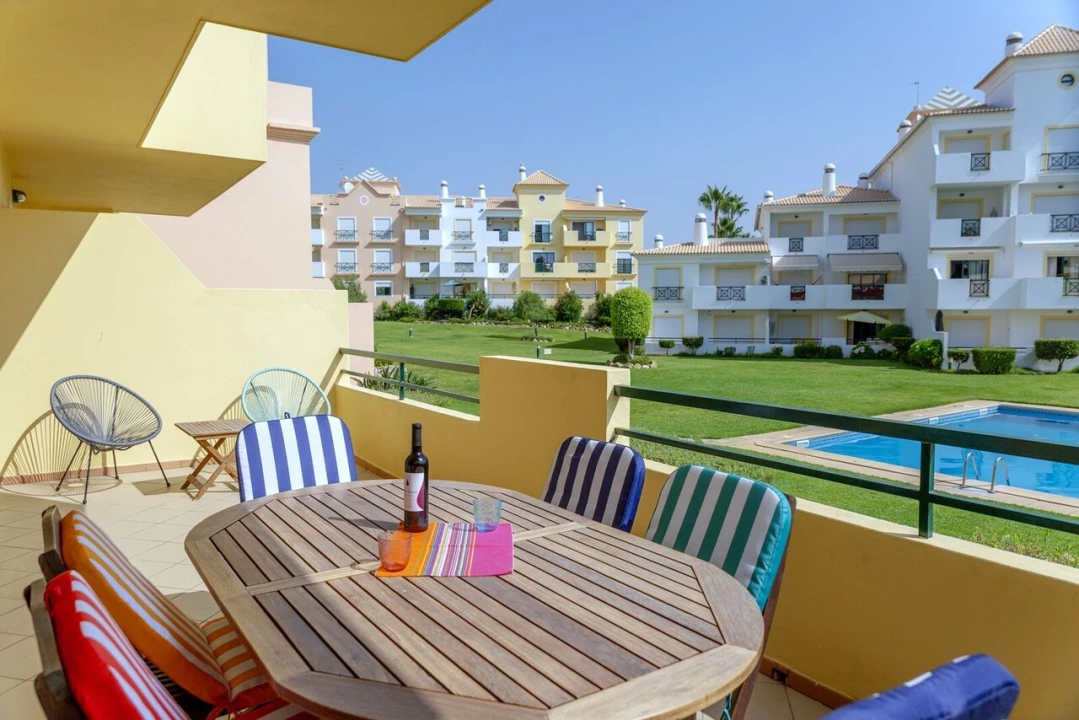 Apartamento T1 para Venda em Albufeira e Olhos de Água Foto 2