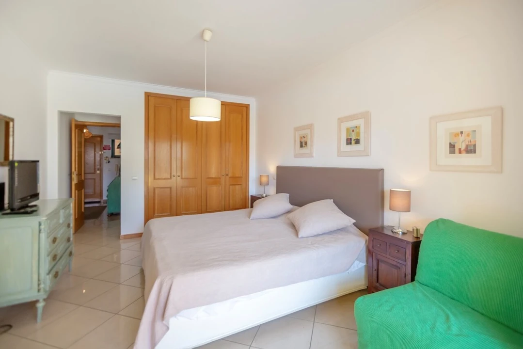 Apartamento T1 para Venda em Albufeira e Olhos de Água Foto 12