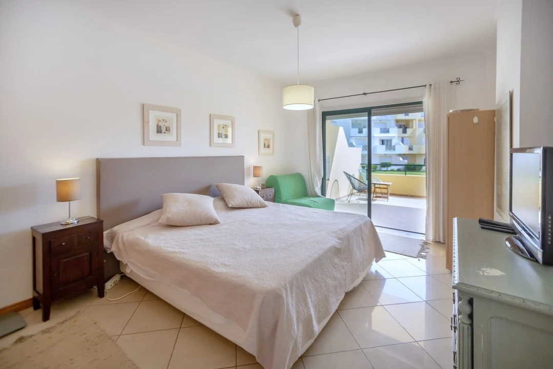 Apartamento T1 para Venda em Albufeira e Olhos de Água Foto 13