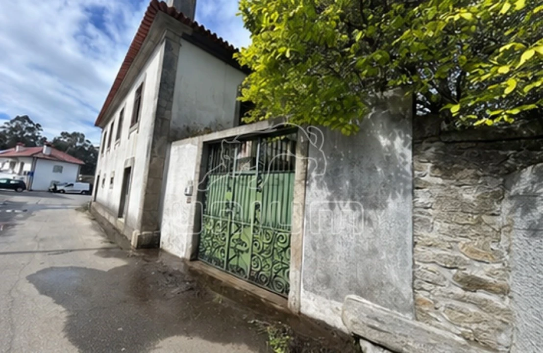 Moradia T3 para Venda em Mazarefes e Vila Fria Foto 1
