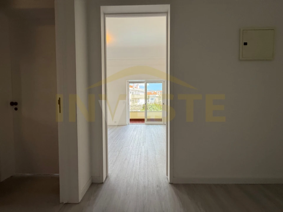 Apartamento T3 para Arrendamento em Alcabideche Foto 10