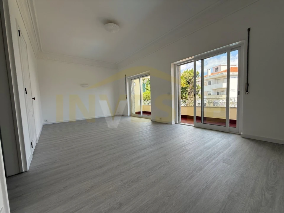 Apartamento T3 para Arrendamento em Alcabideche Foto 5
