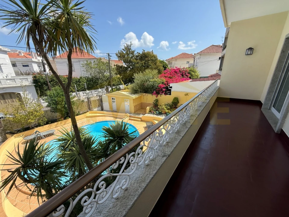 Apartamento T3 para Arrendamento em Alcabideche Foto 3