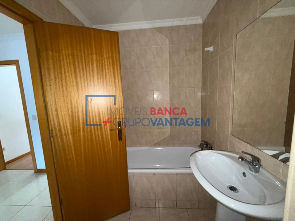 Apartamento T2 para Venda em Gondomar (São Cosme), Valbom e Jovim Foto 9