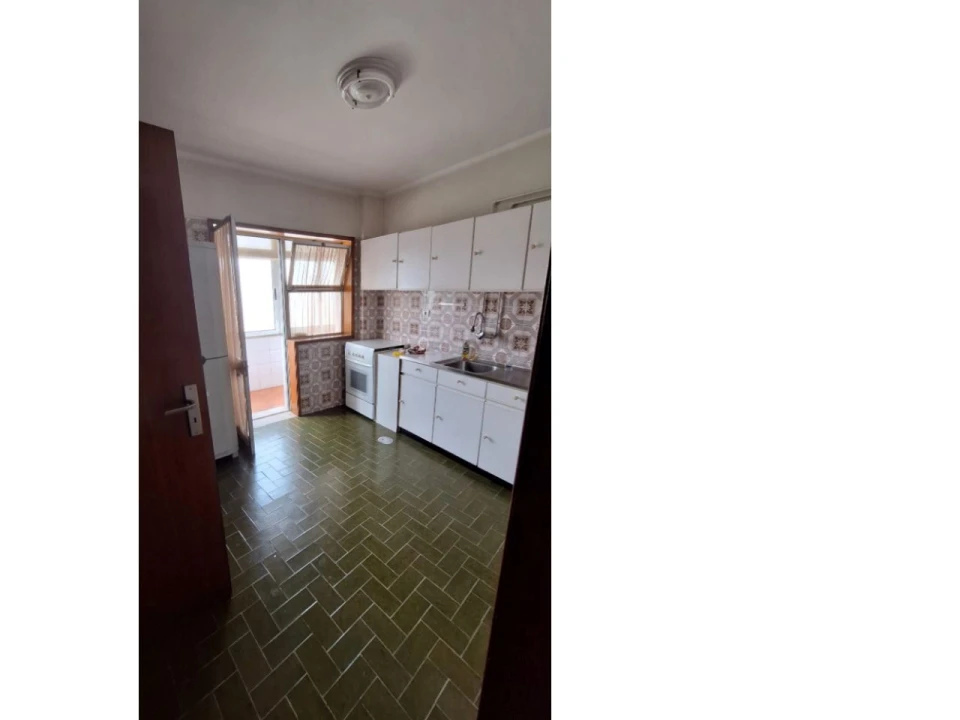 Apartamento T2 para Venda em Cidade da Maia Foto 4
