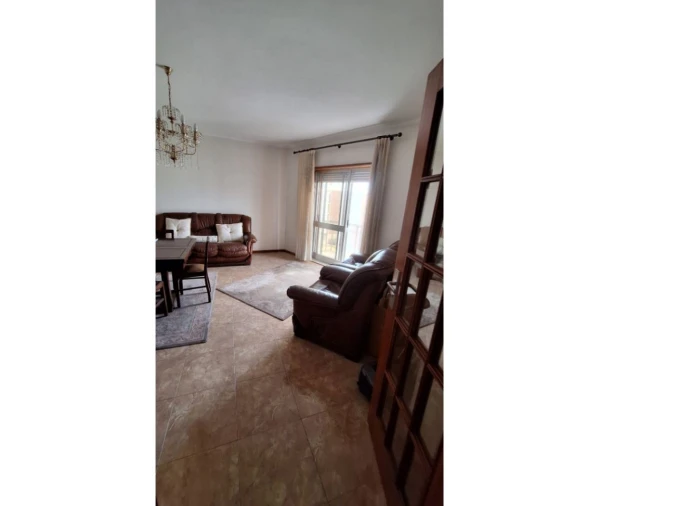 Apartamento T2 para Venda em Cidade da Maia Foto 2