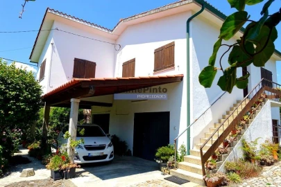 Moradia T3 para Venda em Santa Comba