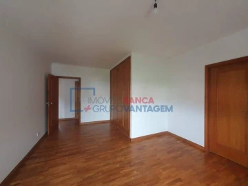 Apartamento T3 para Venda em Canelas