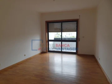 Apartamento T3 para Venda em Canelas