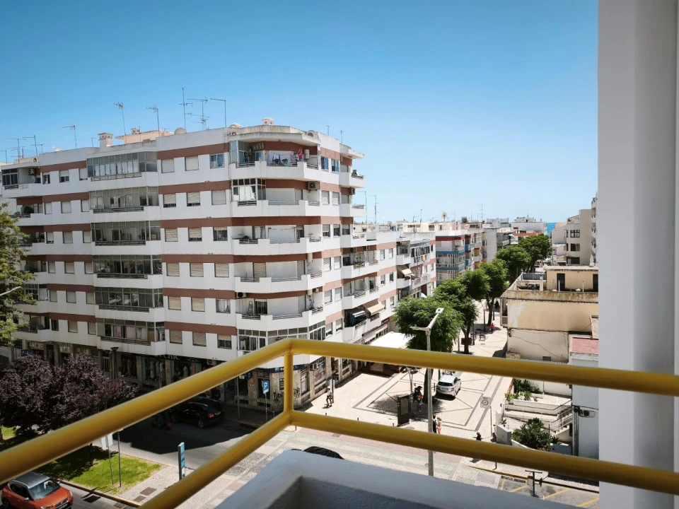 Apartamento T3 para Venda em Quarteira Foto 9