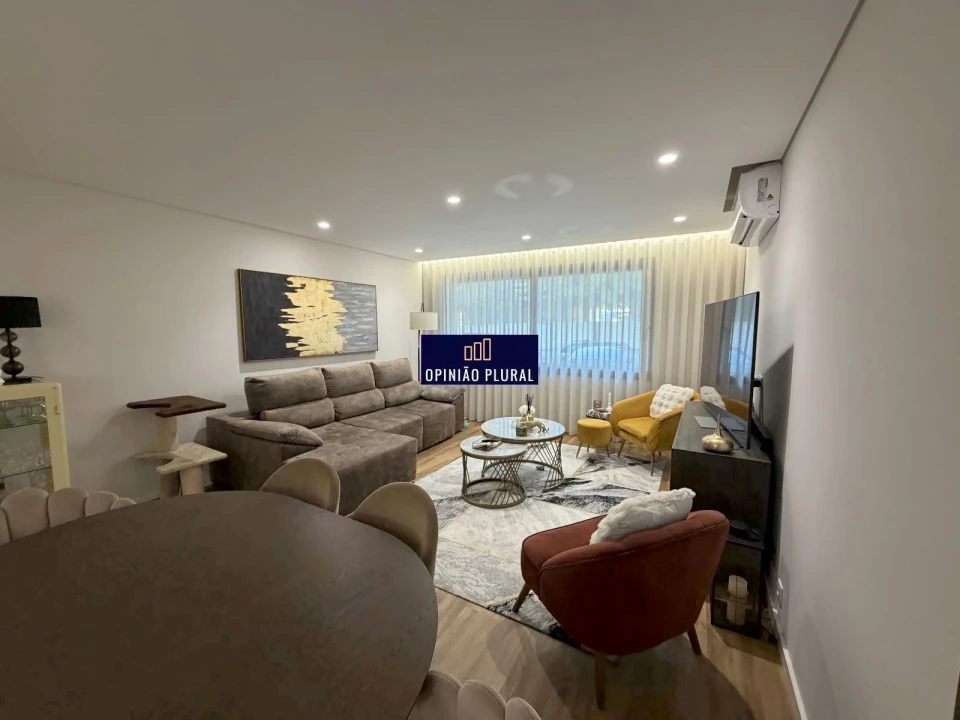 Apartamento T2 para Venda em Avintes Foto 2