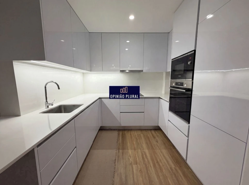 Apartamento T2 para Venda em Avintes Foto 3