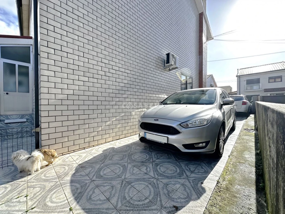 Moradia T3 para Venda em Cidade da Maia Foto 43
