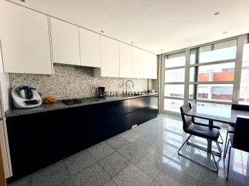 Moradia T5 para Venda em Lumiar