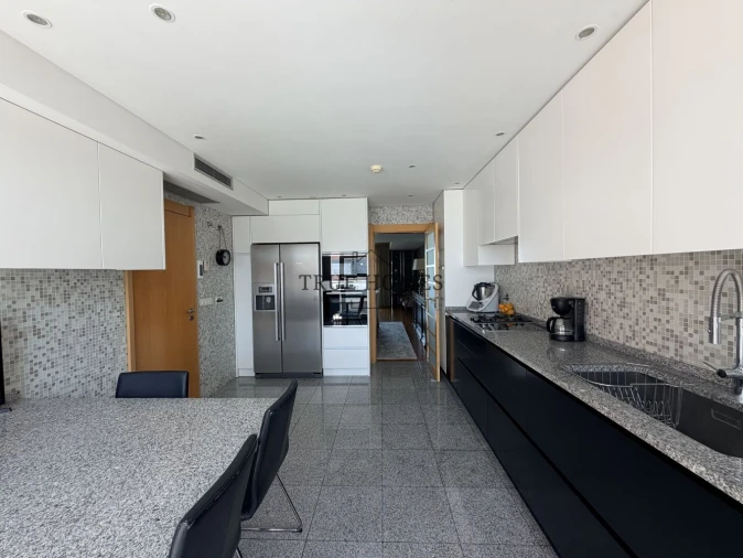 Moradia T5 para Venda em Lumiar Foto 17