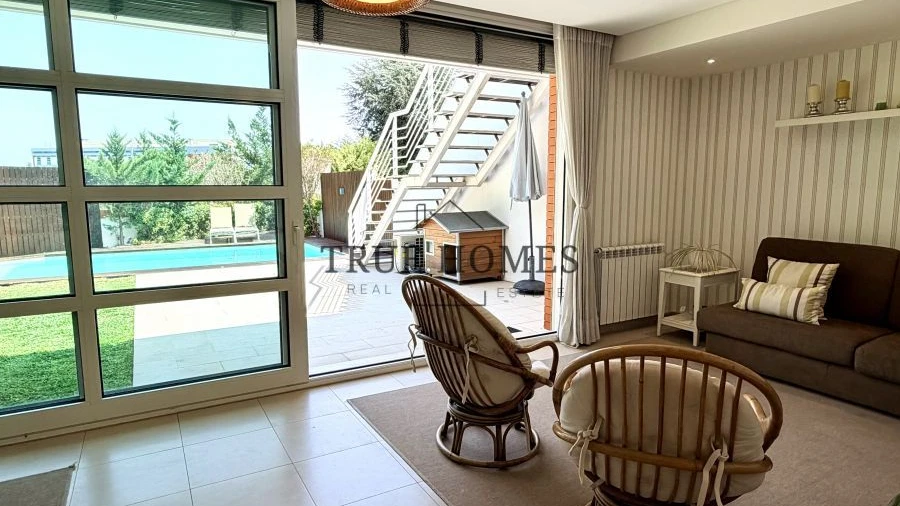 Moradia T5 para Venda em Lumiar
