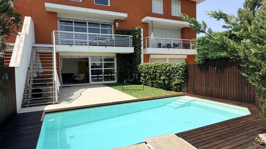 Moradia T5 para Venda em Lumiar