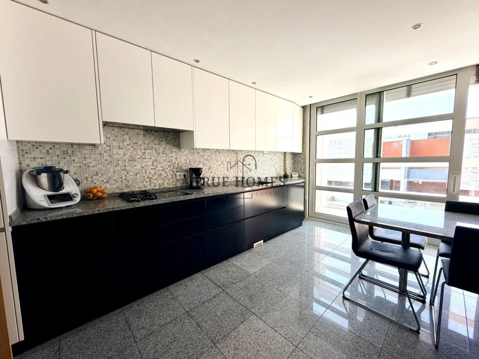 Moradia T5 para Venda em Lumiar Foto 16
