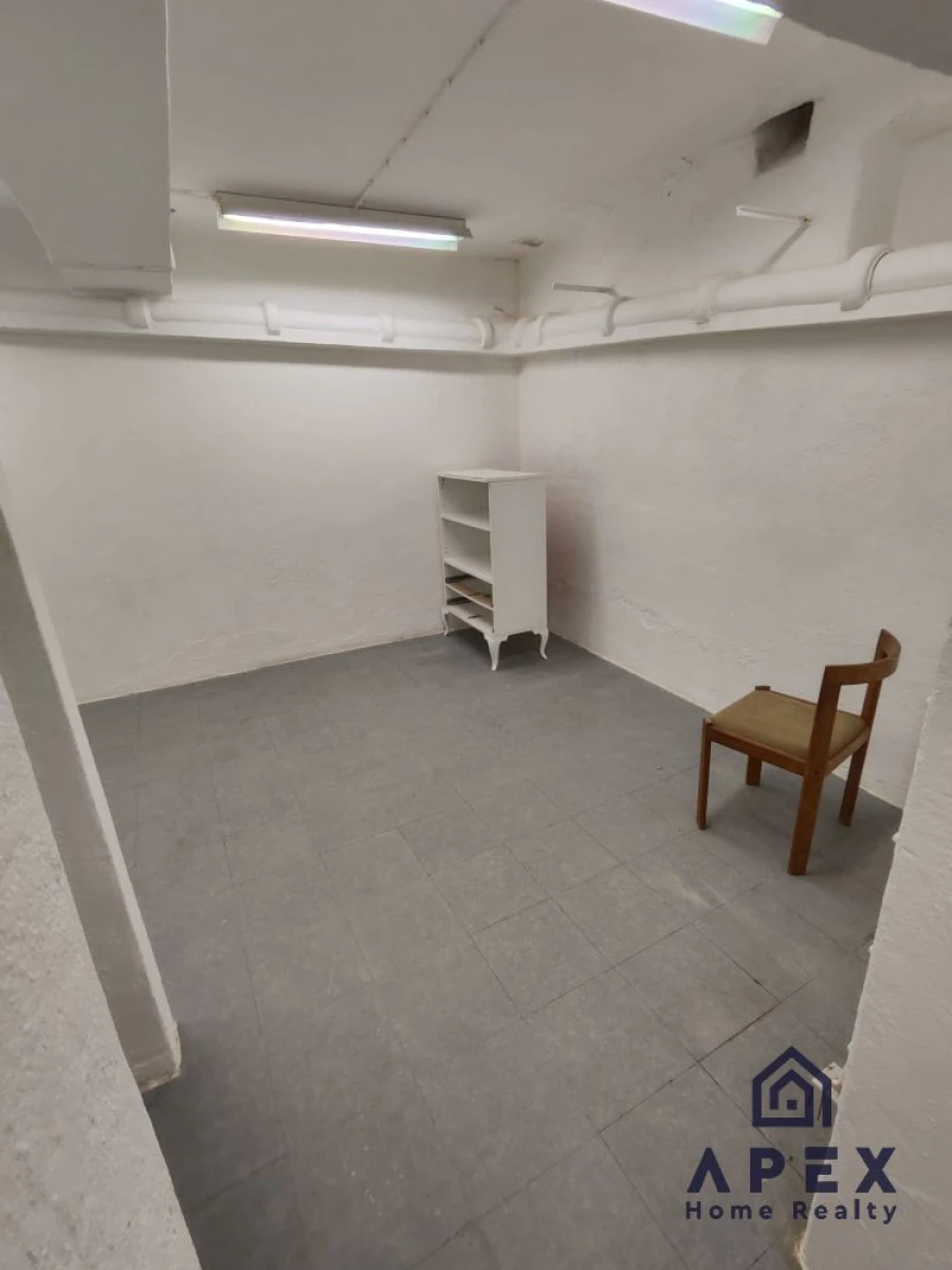 Loja para Arrendamento em Campolide Foto 7