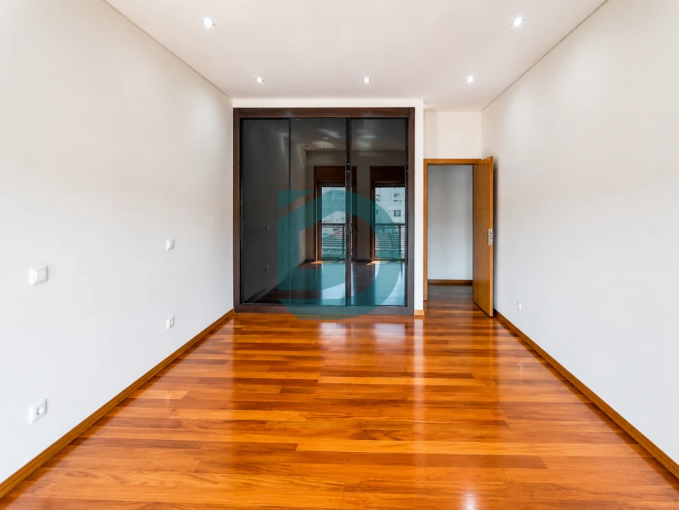 Apartamento T4 para Venda em Póvoa de Varzim, Beiriz e Argivai Foto 6