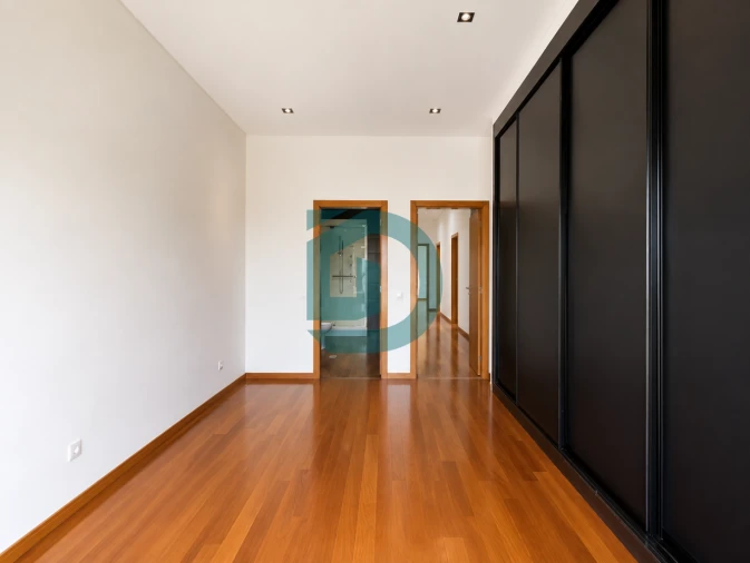 Apartamento T4 para Venda em Póvoa de Varzim, Beiriz e Argivai Foto 3