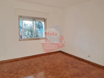 Apartamento T2 para Arrendamento em Quinta do Conde