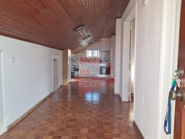 Apartamento T2 para Arrendamento em Quinta do Conde