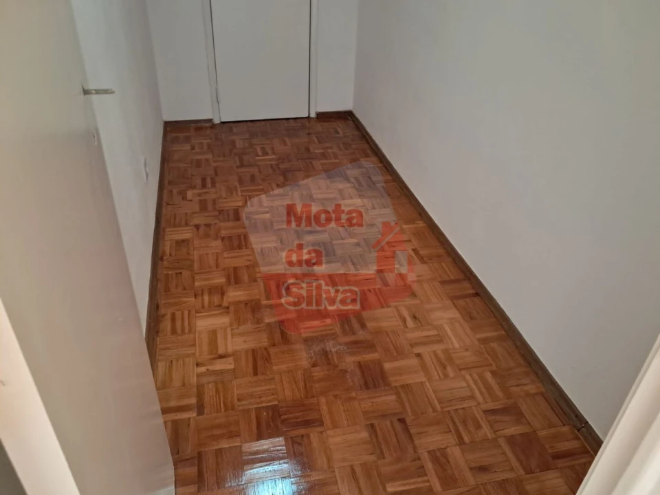 Apartamento T2 para Arrendamento em Quinta do Conde Foto 5