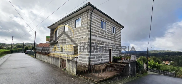 Moradia T6 para Venda em Ardegão, Arnozela e Seidões