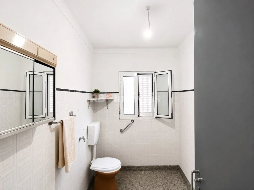 Moradia T6 para Venda em Azinhaga Foto 4