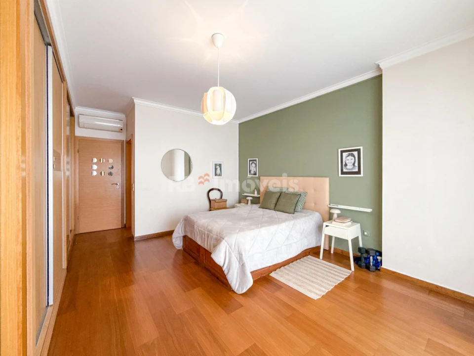 Apartamento T4 para Venda em São João Baptista Foto 39