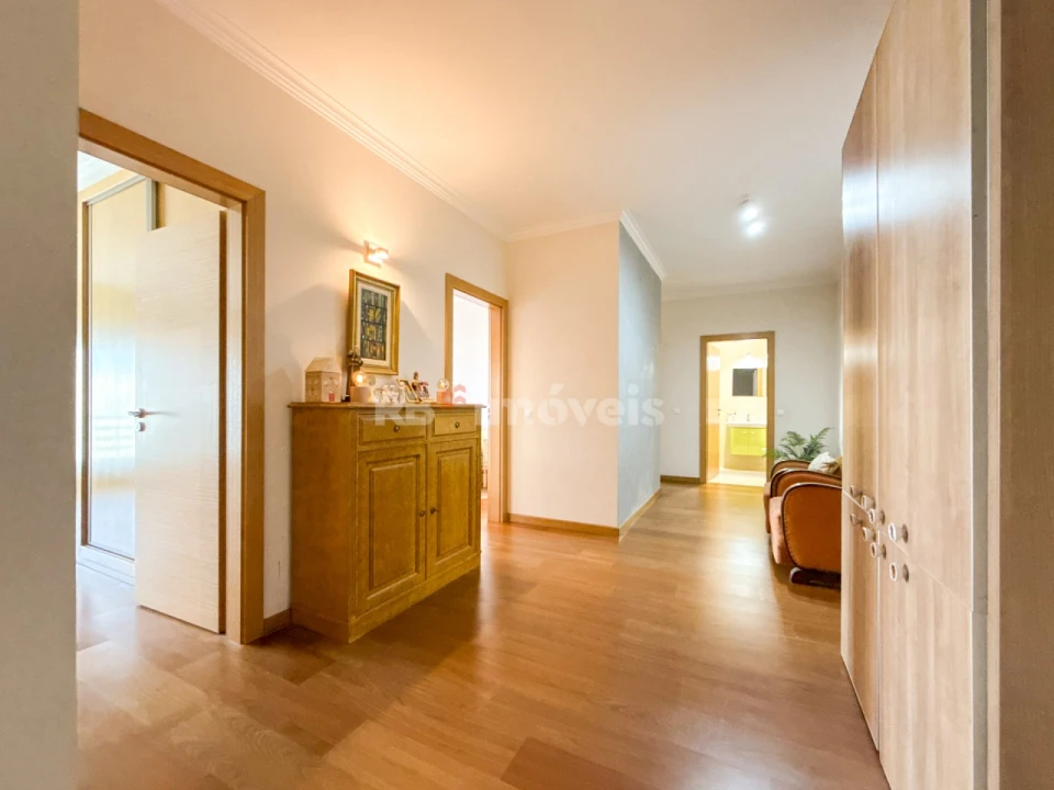 Apartamento T4 para Venda em São João Baptista Foto 44