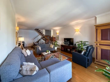 Apartamento T4 para Venda em São João Baptista